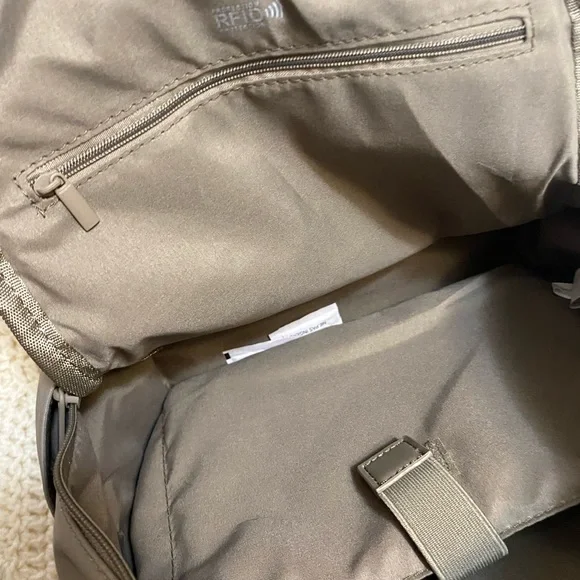 Small backpack - Picture 5 of 7